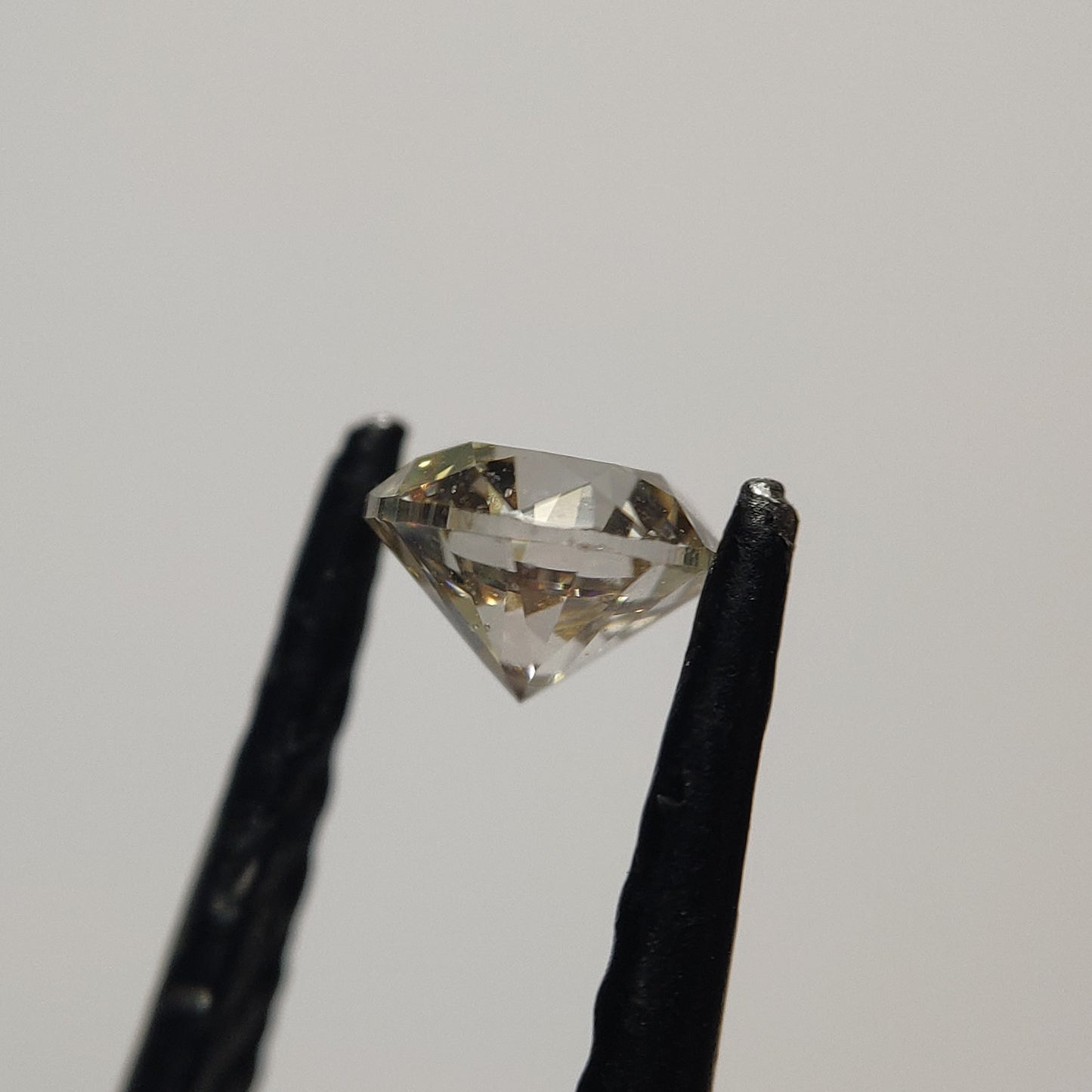 0.40ct Round Brilliant Loose Diamond GIA Certificated M SI1 GIA Conflict Free
