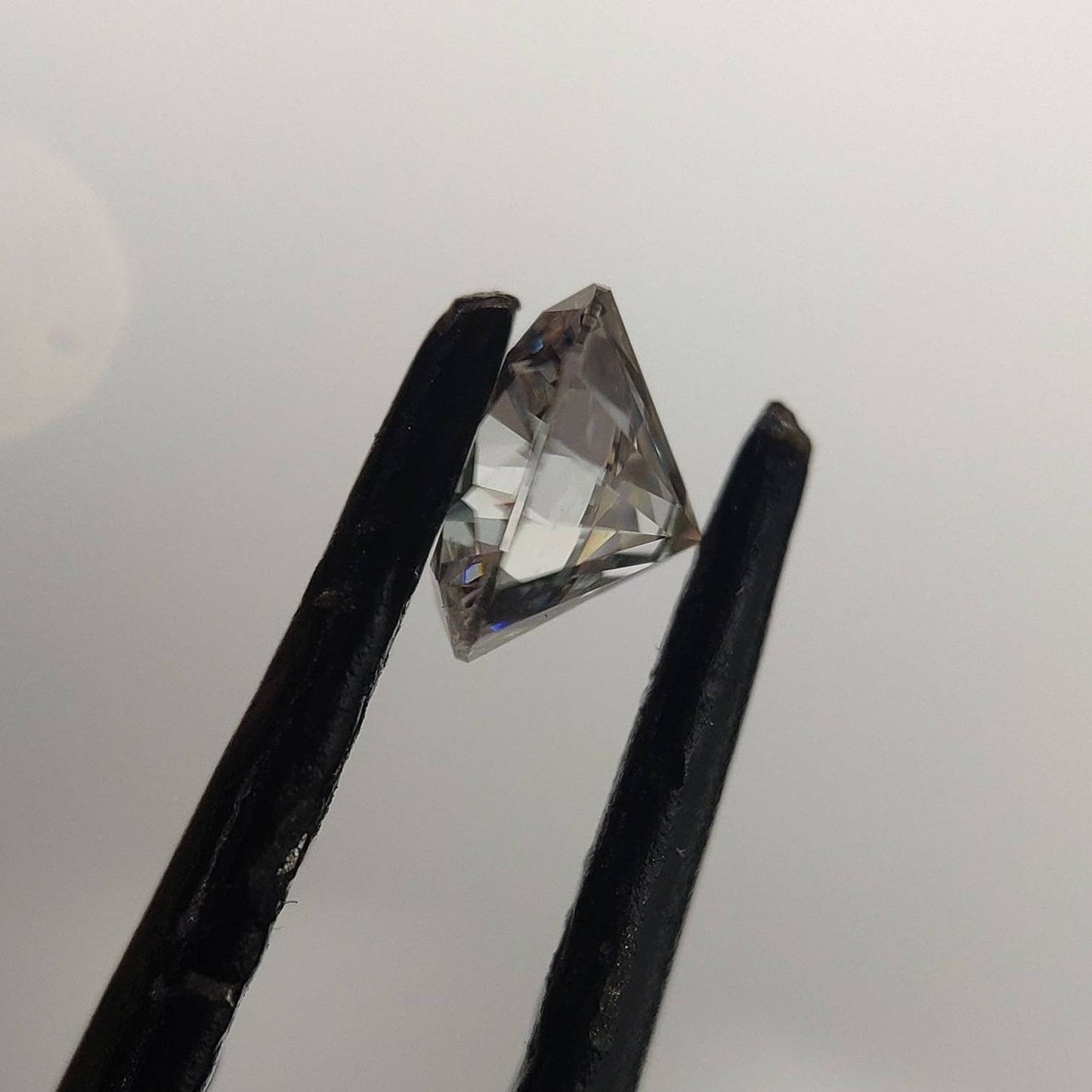 Diamond Side view held in tweezer 10x loupe view