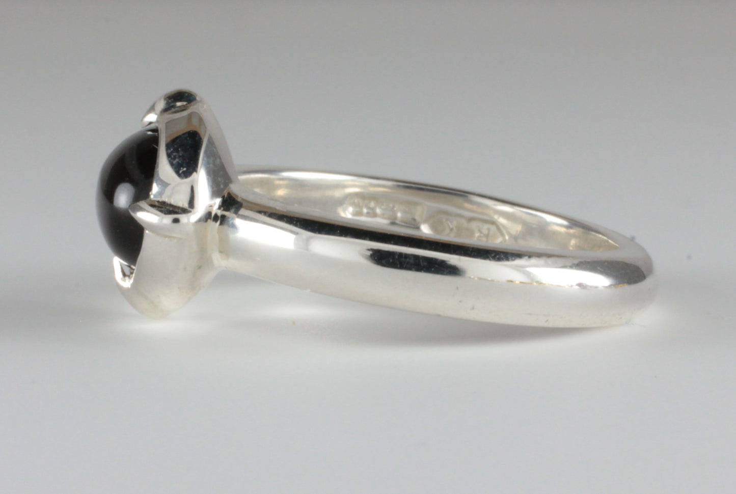 'Coria' C12th Early Medieval style Silver & Oval Onyx Cabochon Claw Ring