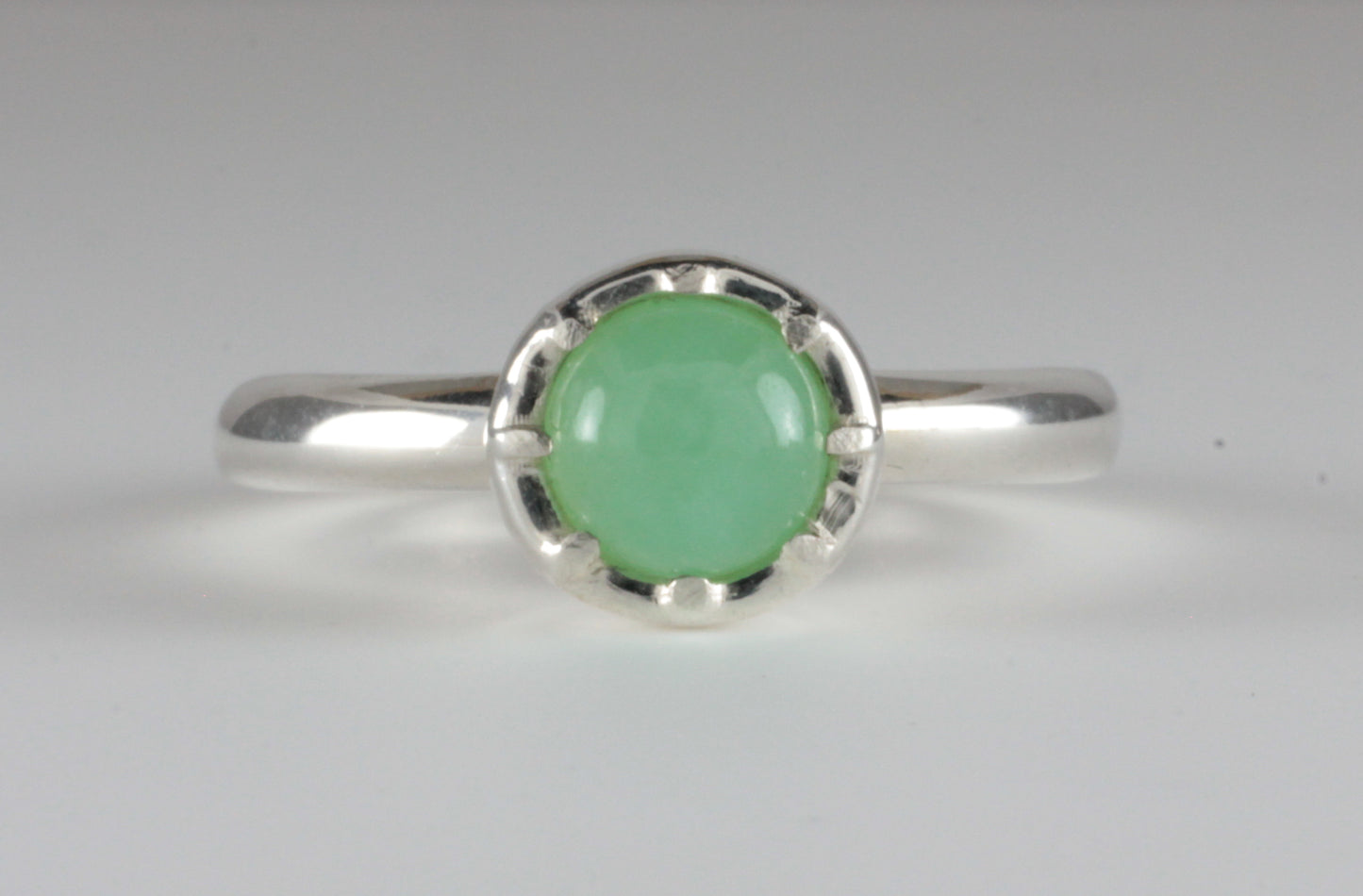 Cutdown 8-claw Georgian style Round Chrysoprase Cabochon Ring