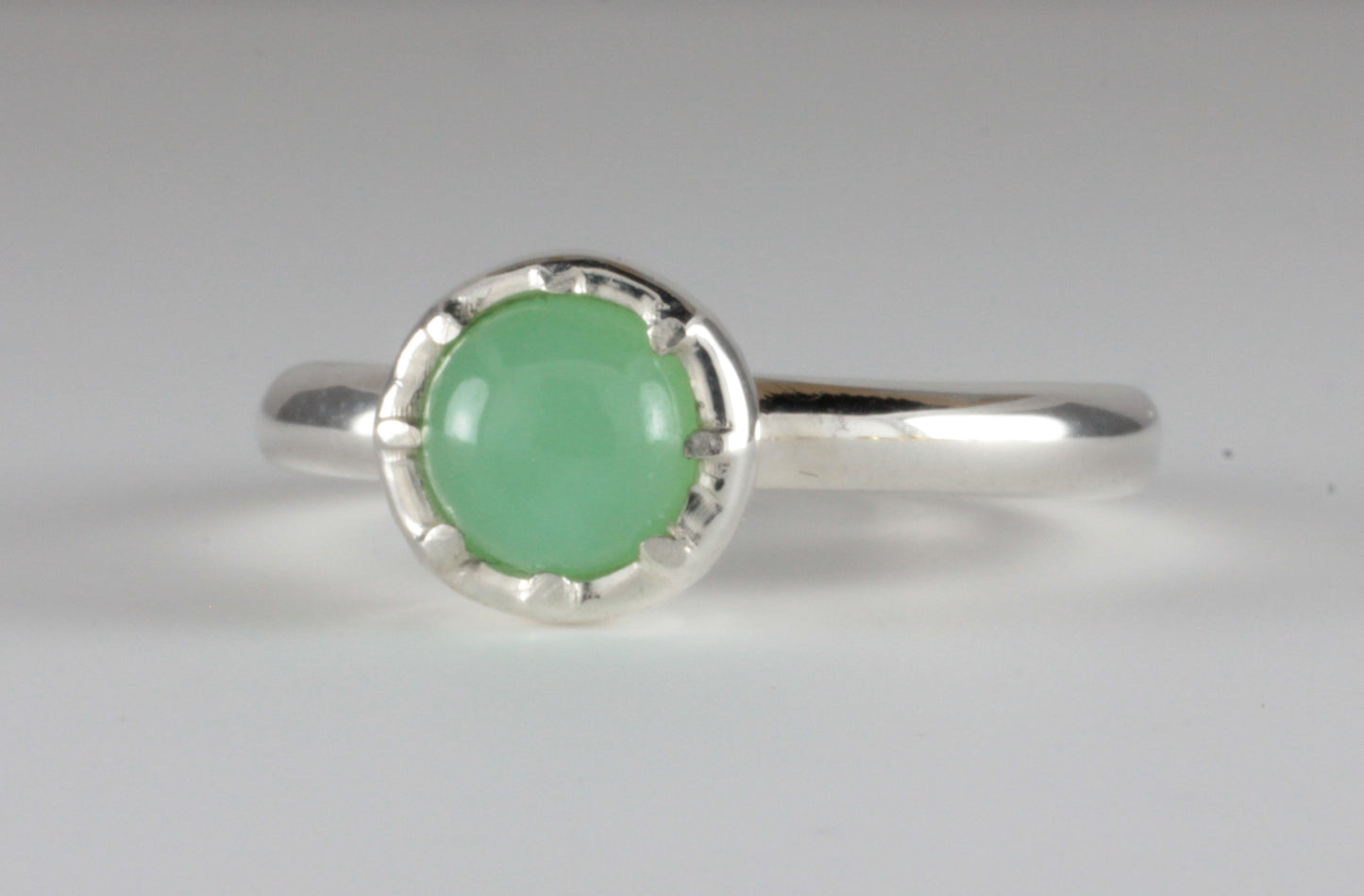 Cutdown 8-claw Georgian style Round Chrysoprase Cabochon Ring