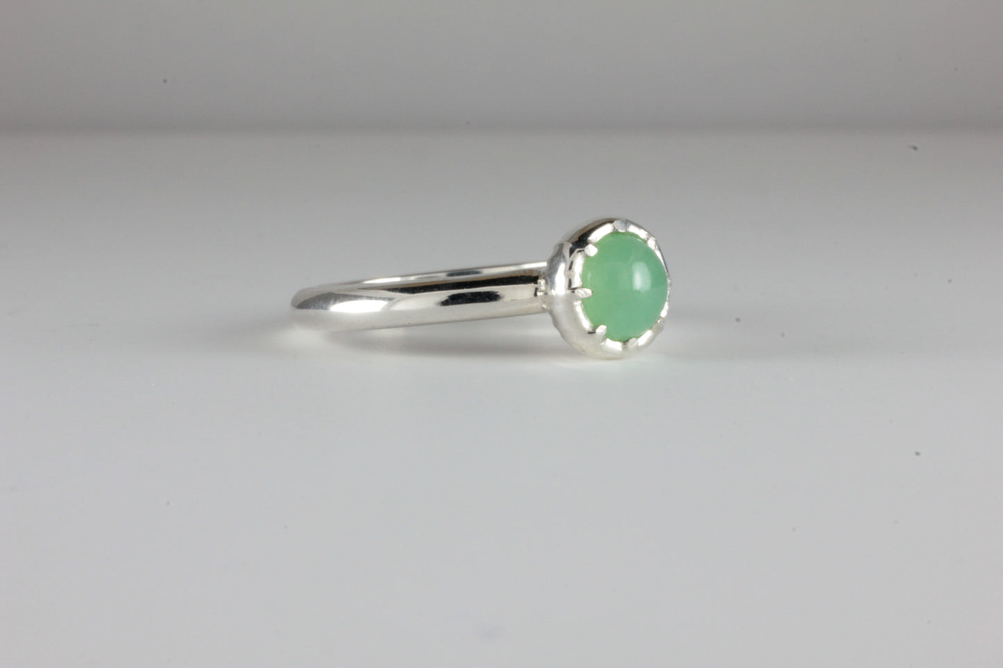 Cutdown 8-claw Georgian style Round Chrysoprase Cabochon Ring