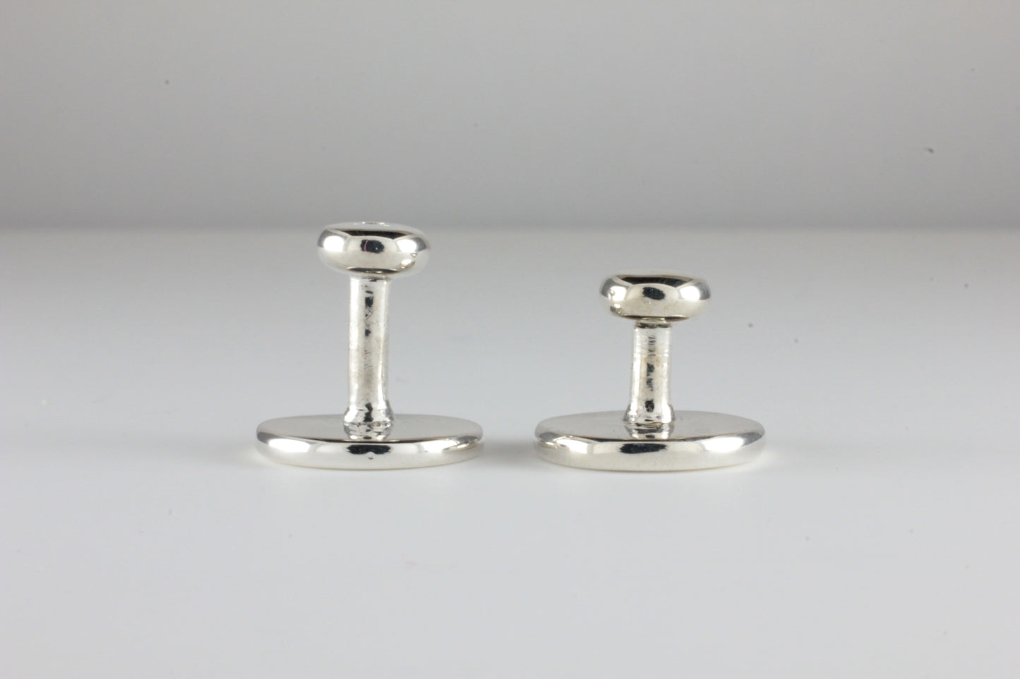 99.99% Silver Collar Studs set with Colourless Diamond