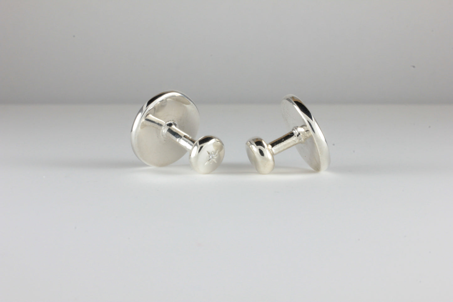 99.99% Silver Collar Studs set with Colourless Diamond