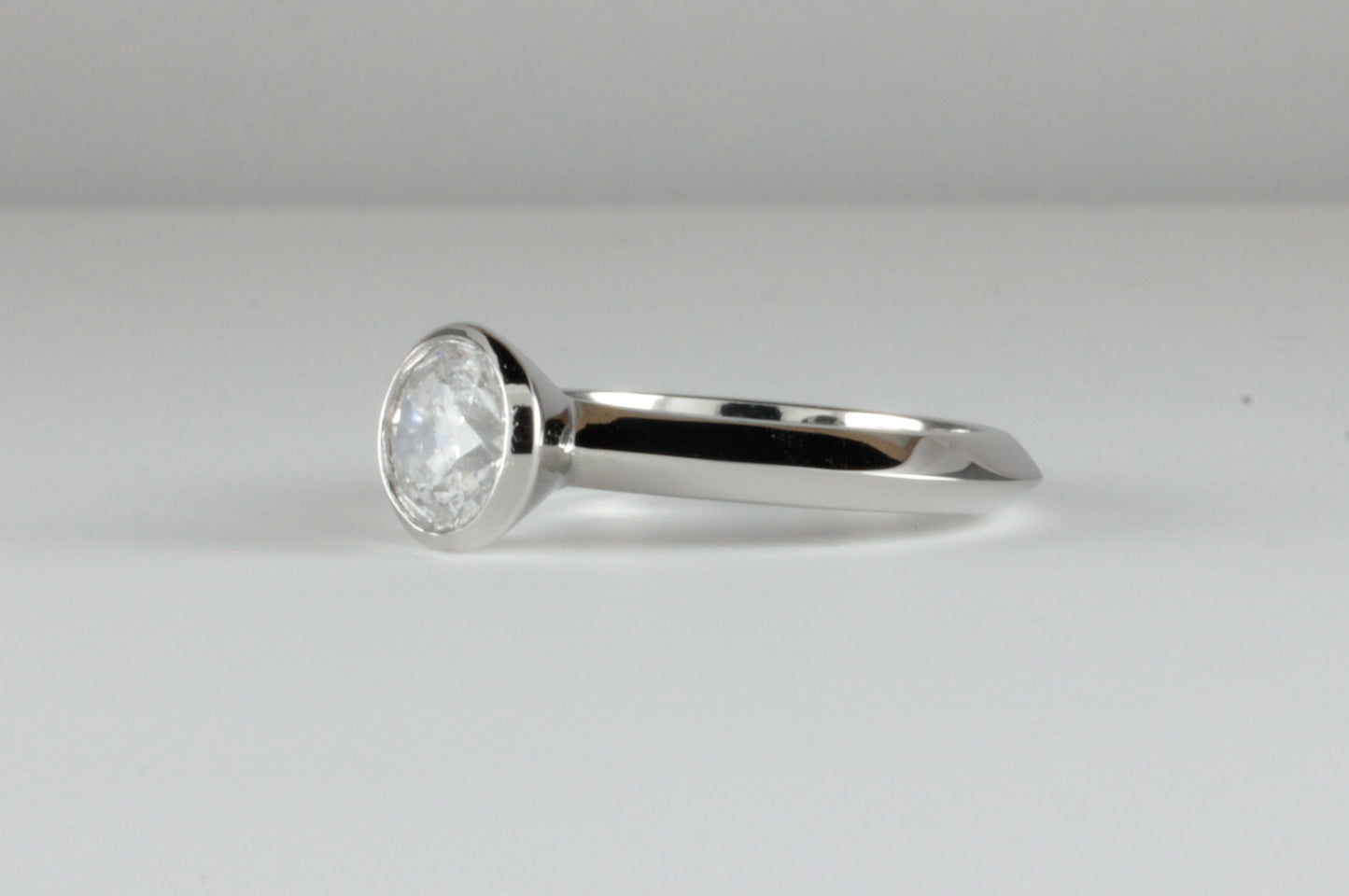 1.09ct Diamond Art Deco Design Platinum Ring