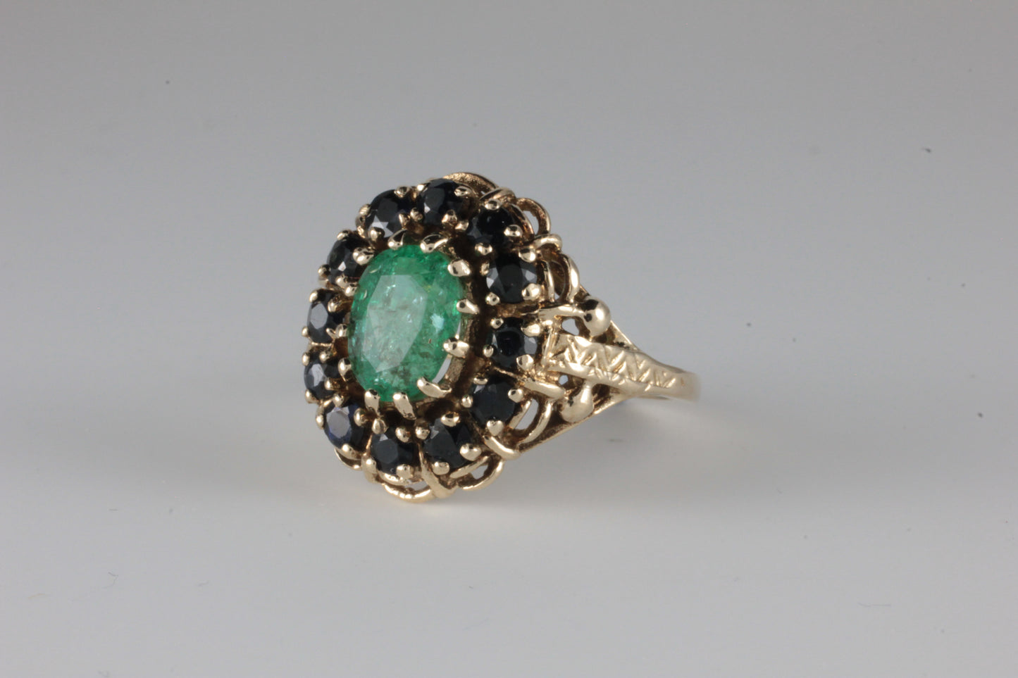 Vintage 9ct Yellow Gold Emerald & Sapphire Ring c.1982