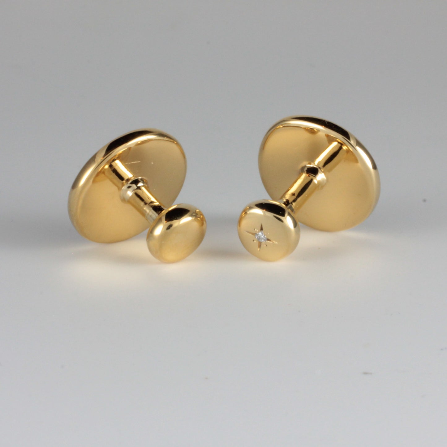Yellow Gold Collar Studs set with a Colourless Diamond