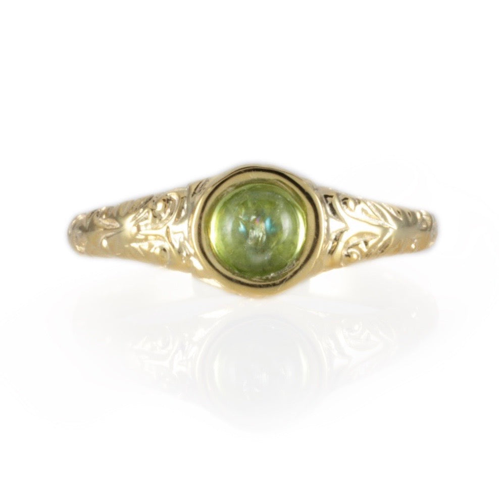 'Narona' Victorian style Round Peridot Cabochon Ring