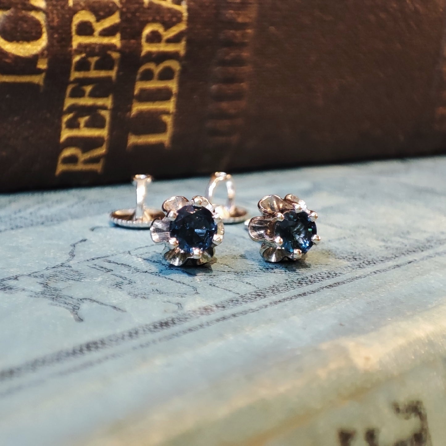 Georgian style 14ct White Gold Sapphire Stud Earrings 0.71tcw