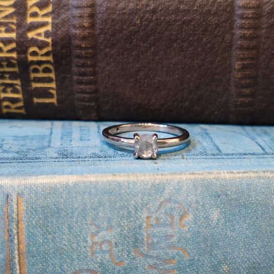 18ct White Gold Ring & Rose Cut Diamond