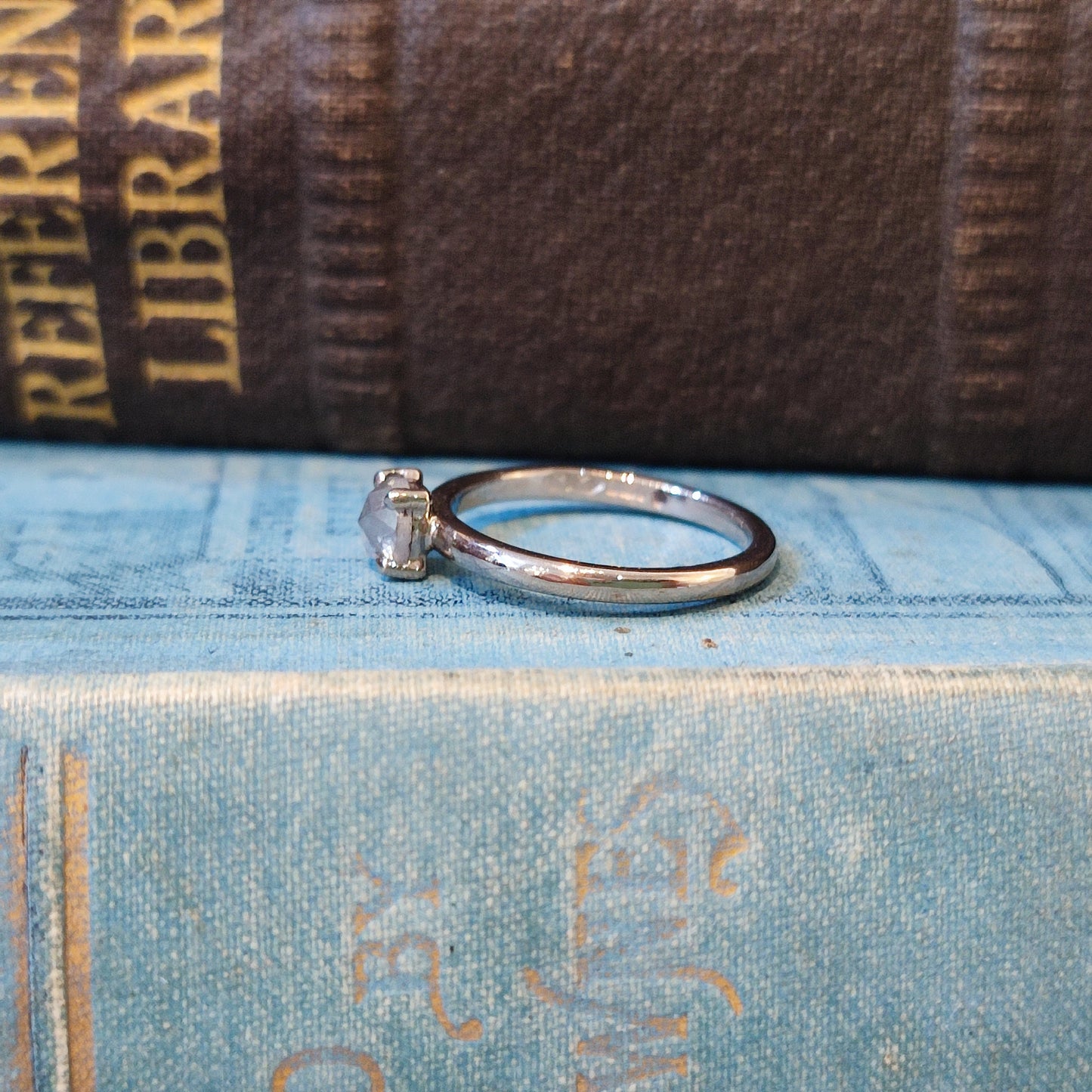 18ct White Gold Ring & Rose Cut Diamond
