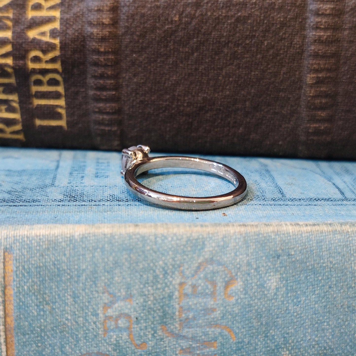 18ct White Gold Ring & Rose Cut Diamond
