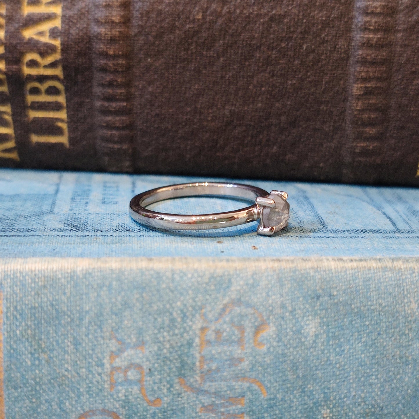 18ct White Gold Ring & Rose Cut Diamond