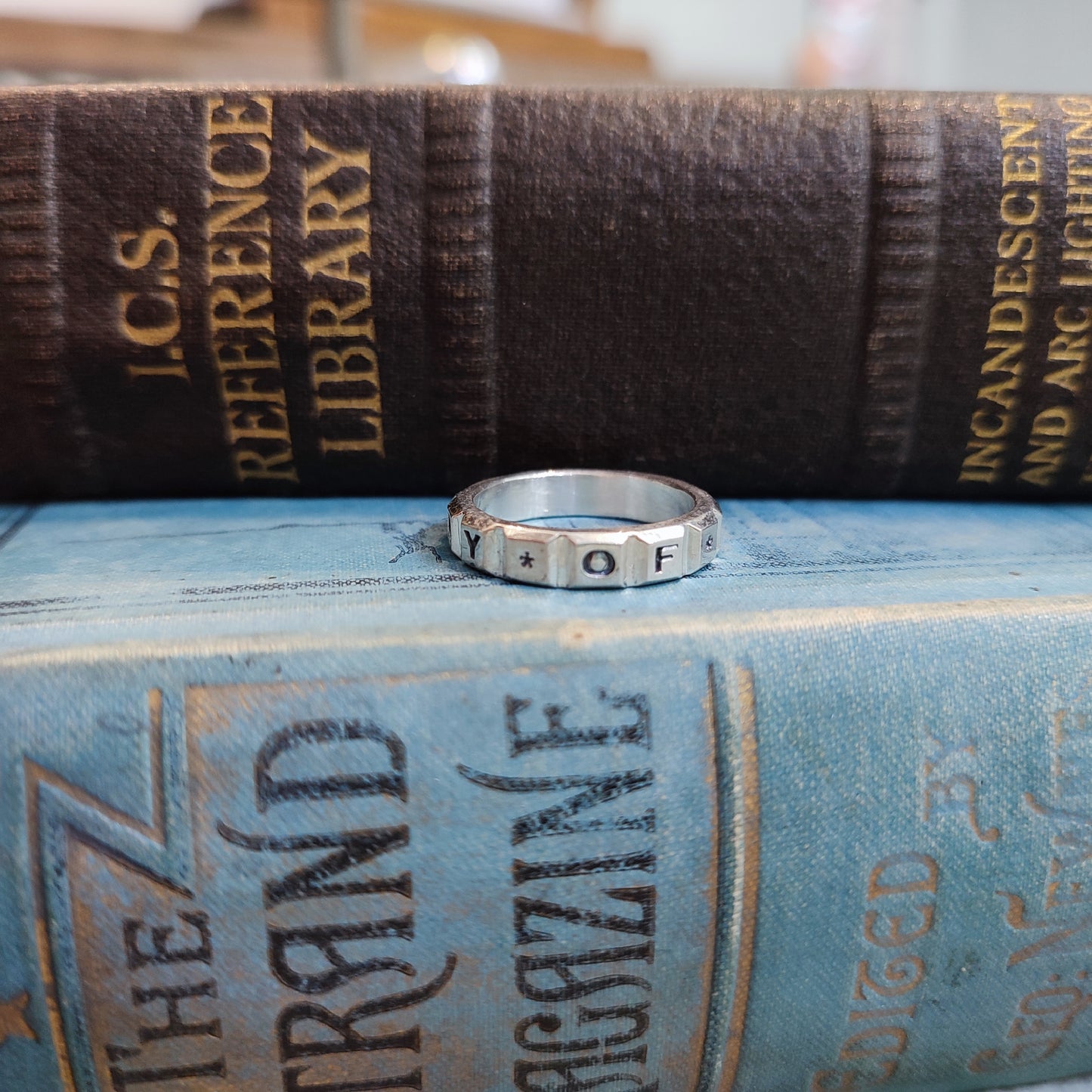 IN * MEMORY * OF * Victorian style Memorial Ring in Silver