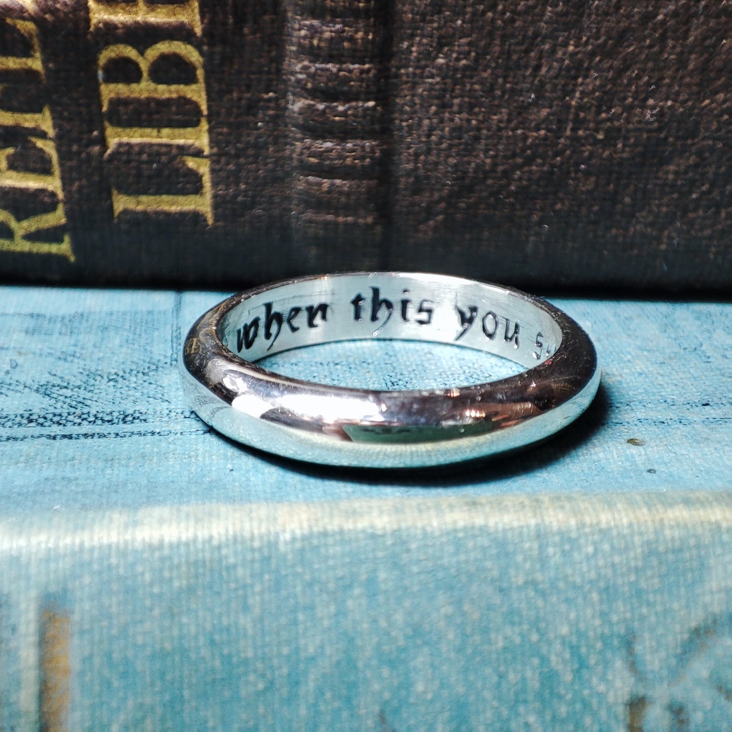 'When this you see, remember mee' Engraved Medieval Posy Ring