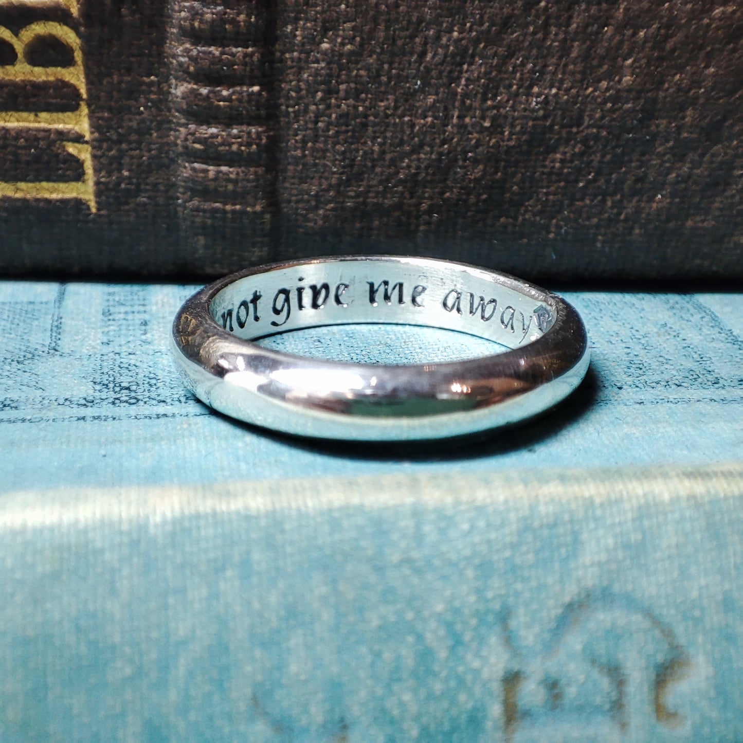 'I am a token of love do not give me away' Engraved Medieval Posy Ring