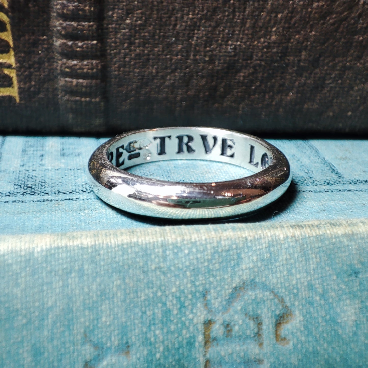 'TRVE LOVE IS MY DESIRE' Engraved Medieval Posy Ring