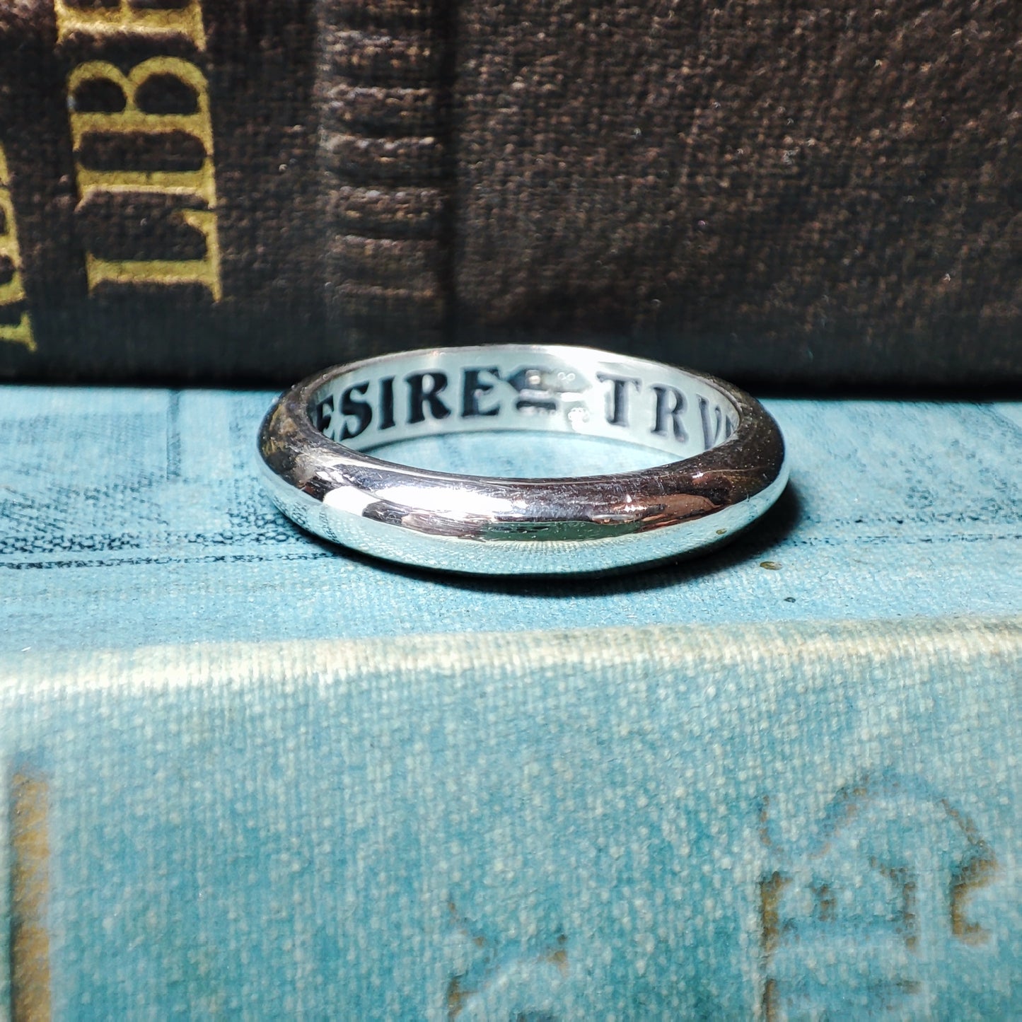 'TRVE LOVE IS MY DESIRE' Engraved Medieval Posy Ring