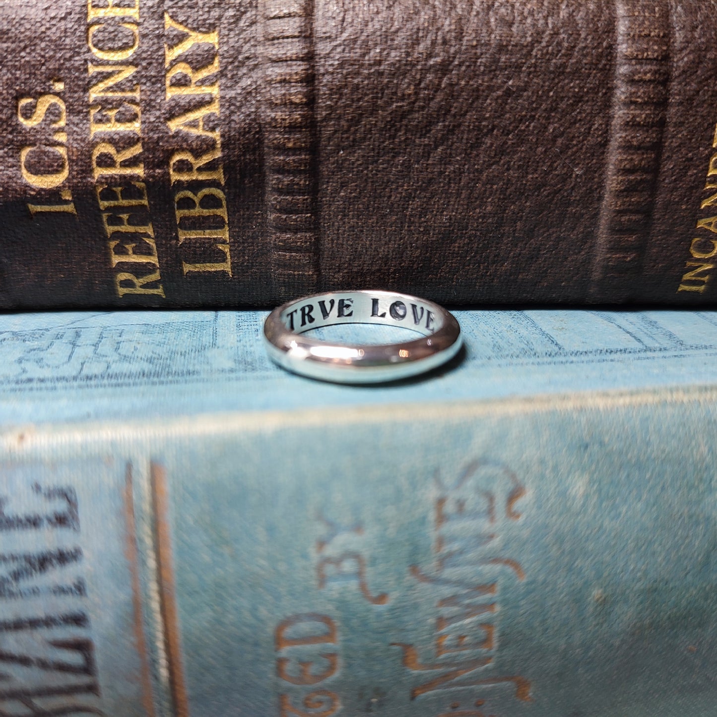 'TRVE LOVE IS MY DESIRE' Engraved Medieval Posy Ring