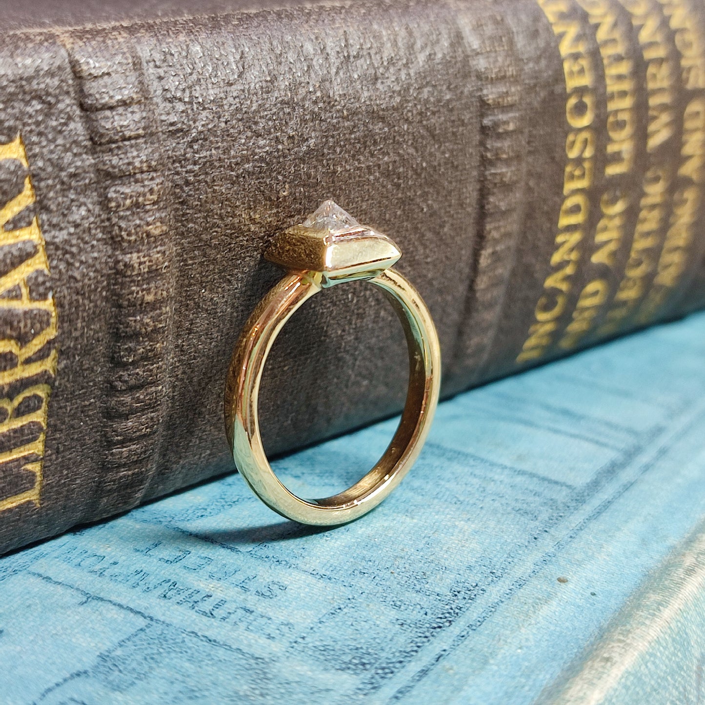 'Pie Dish' Medieval style ring with 0.55ct Rough Diamond Octahedron ring