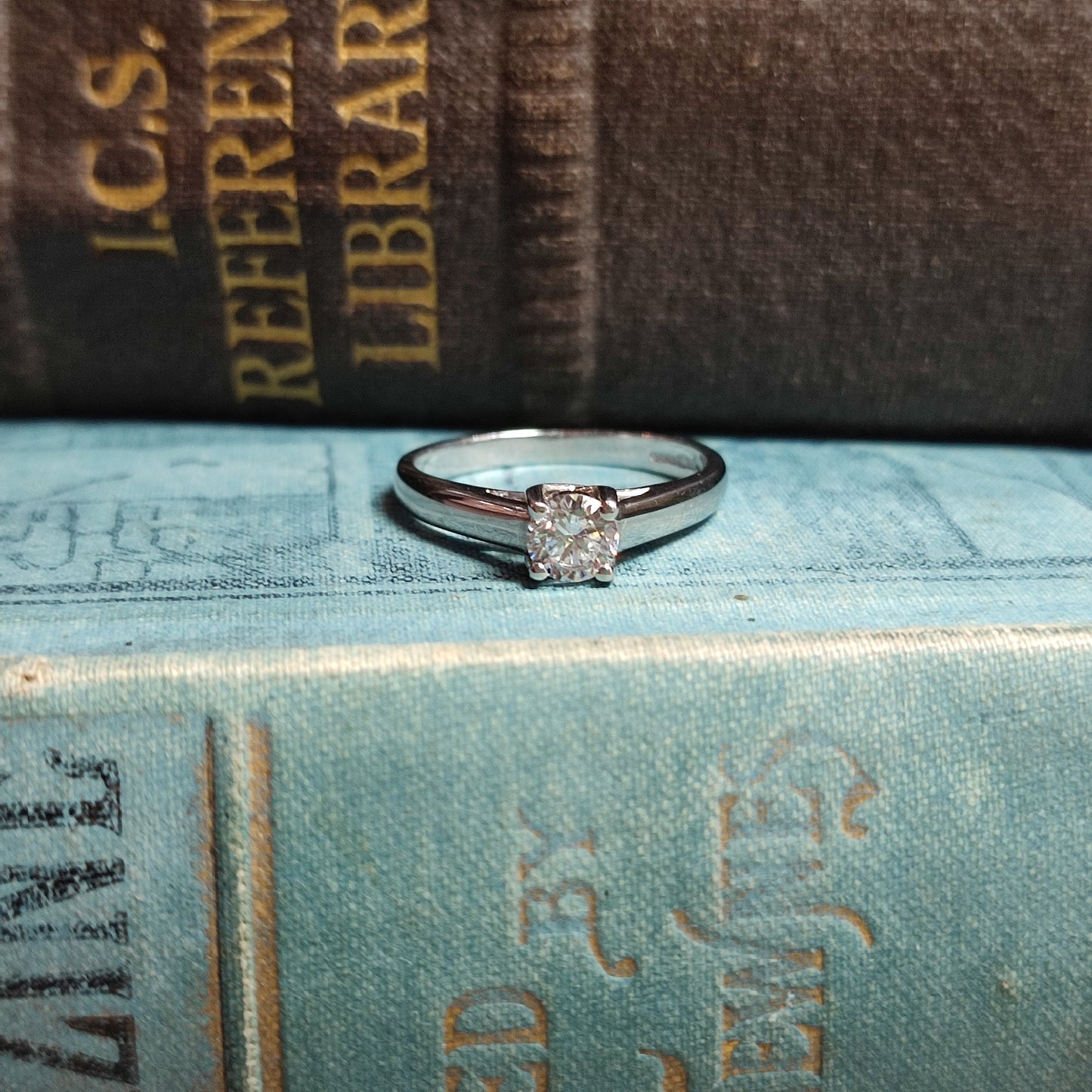 0.50ct Round Brilliant Cut Diamond set in Platinum with 4-claws