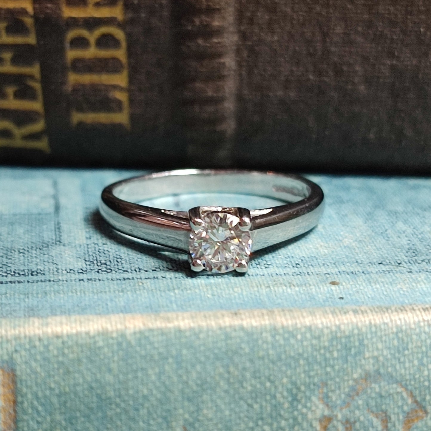 0.50ct Round Brilliant Cut Diamond set in Platinum with 4-claws