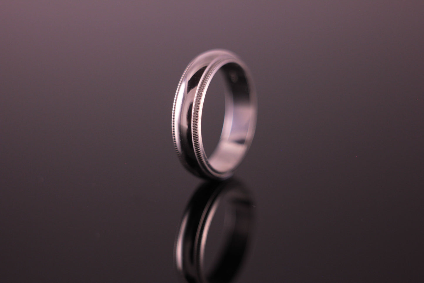 9ct or 18ct White Gold Milgrain 5mm 'D' Profile Wedding Band