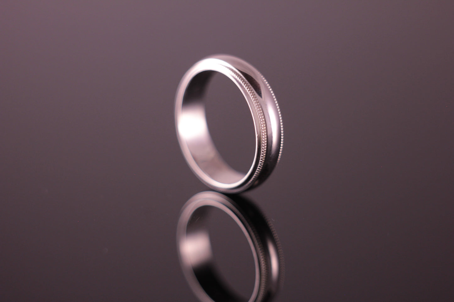 9ct or 18ct White Gold Milgrain 5mm 'D' Profile Wedding Band