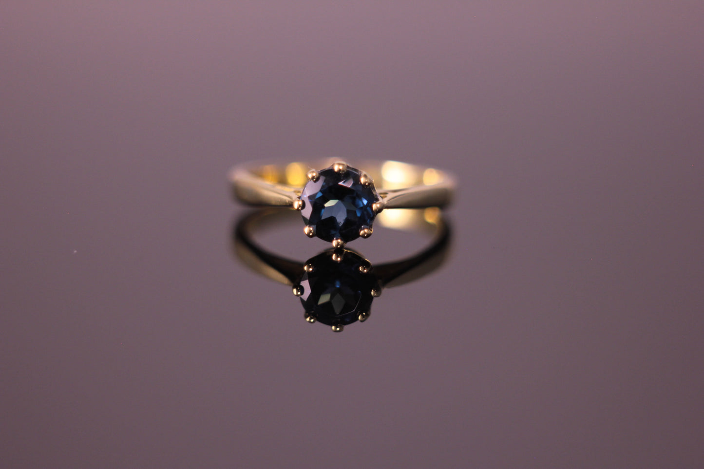 18ct yellow gold Topaz ring London Blue 1.09ct 8-claw setting Solitaire