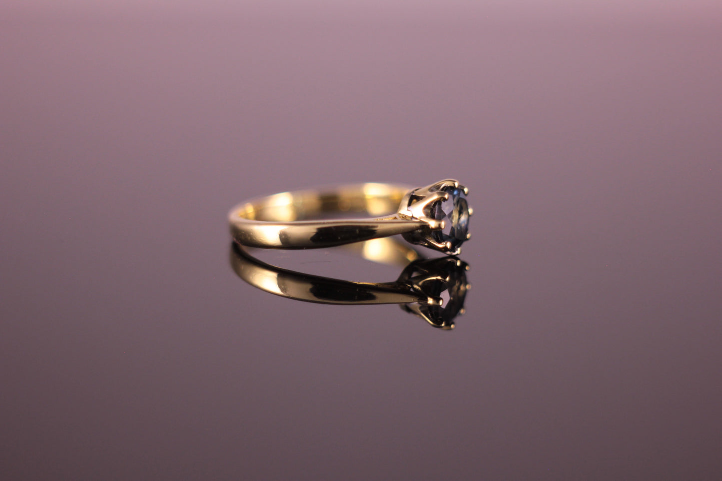 18ct yellow gold Topaz ring London Blue 1.09ct 8-claw setting Solitaire
