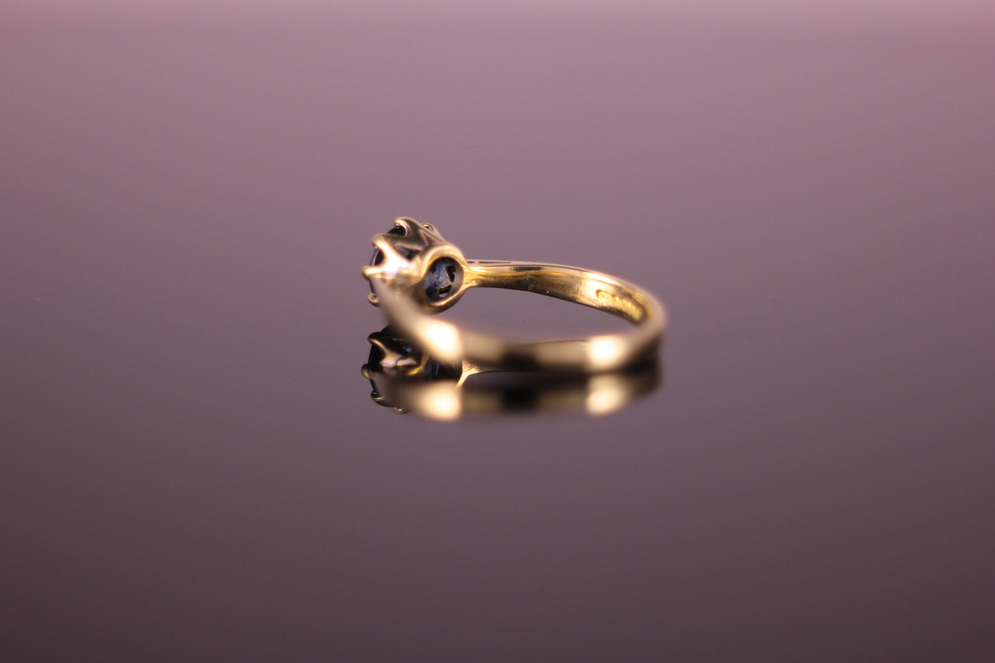 18ct yellow gold Topaz ring London Blue 1.09ct 8-claw setting Solitaire
