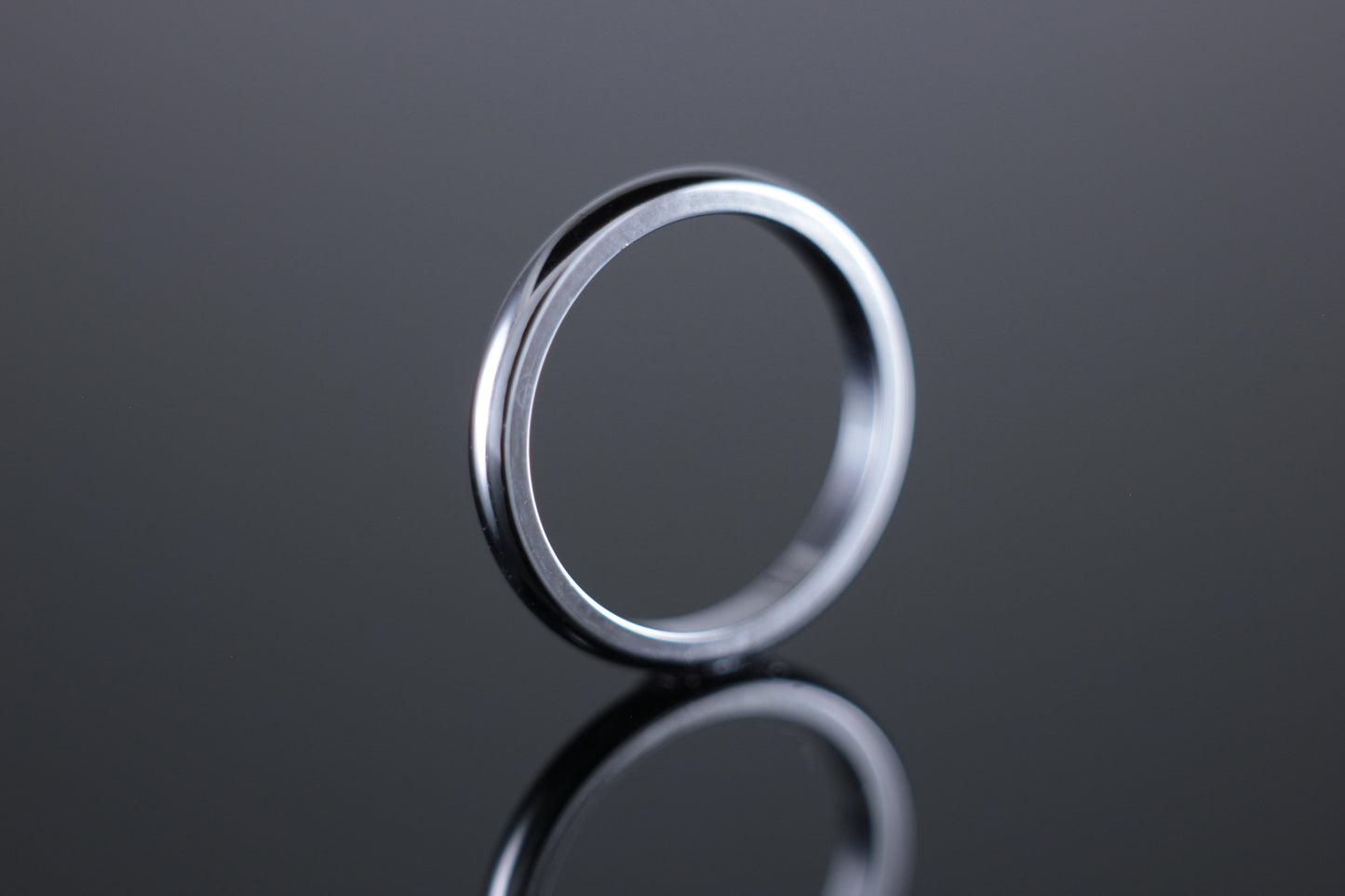 18ct 2.5mm 'D' Profile Wedding Band in Yellow, Rose or White Gold