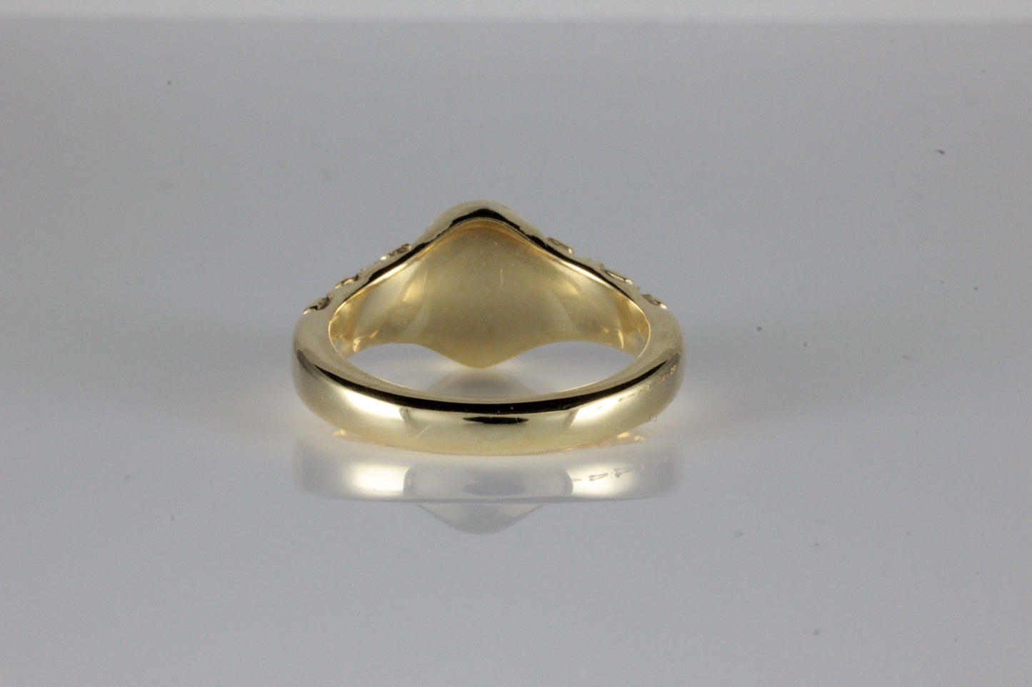 'Sostra' Victorian style Oval Onyx Cabochon Ring