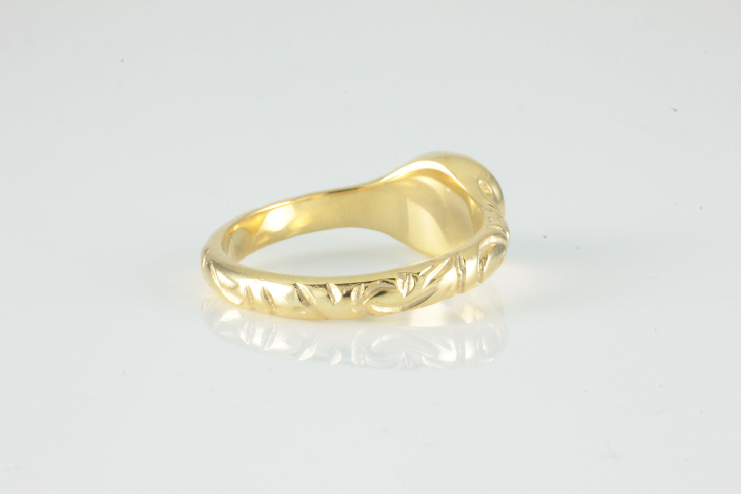 Georgian Style Engraved chased band
