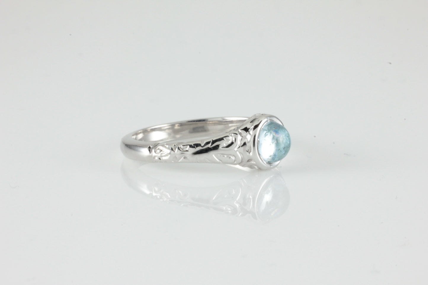'Narona' Victorian style engraved ring