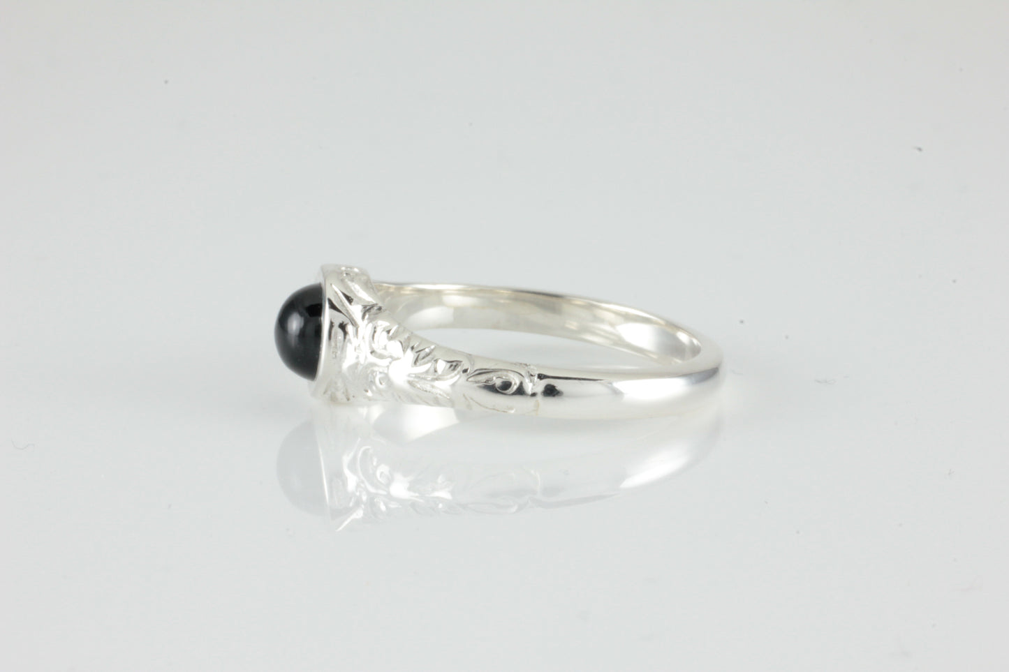 'Narona' Victorian style Round Topaz Cabochon Ring