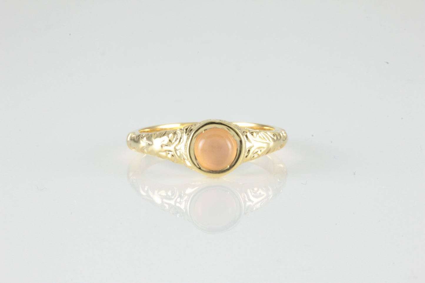 'Narona' Victorian style Round Peach Moonstone Cabochon Ring