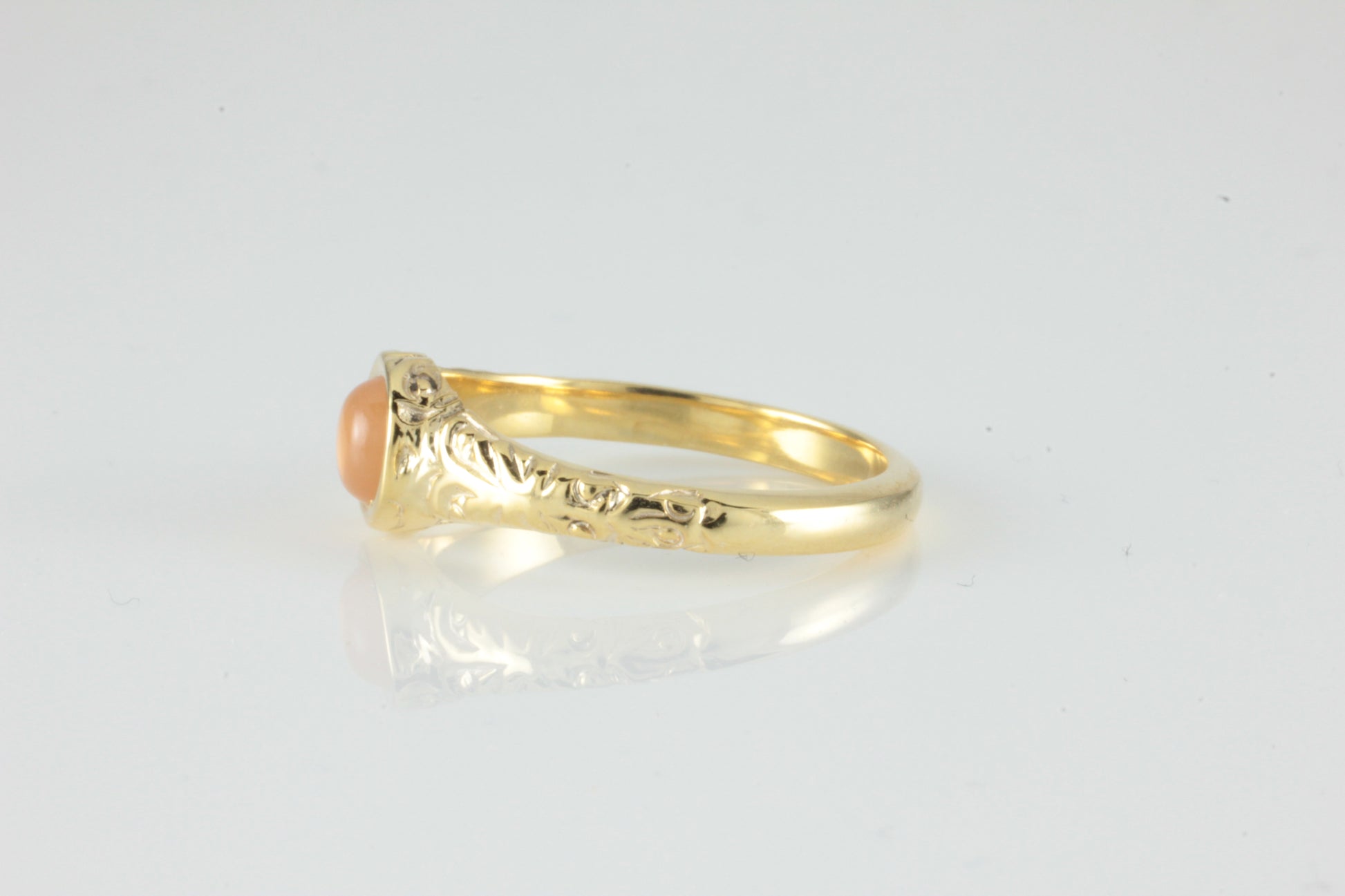 'Narona' Victorian style Round Peach Moonstone Cabochon Ring