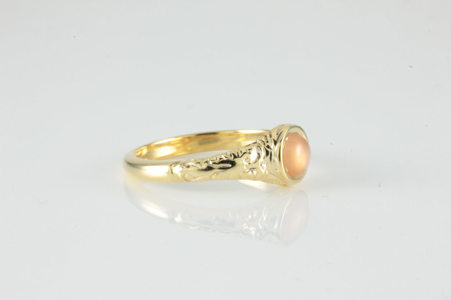 'Narona' Victorian style Round Peach Moonstone Cabochon Ring
