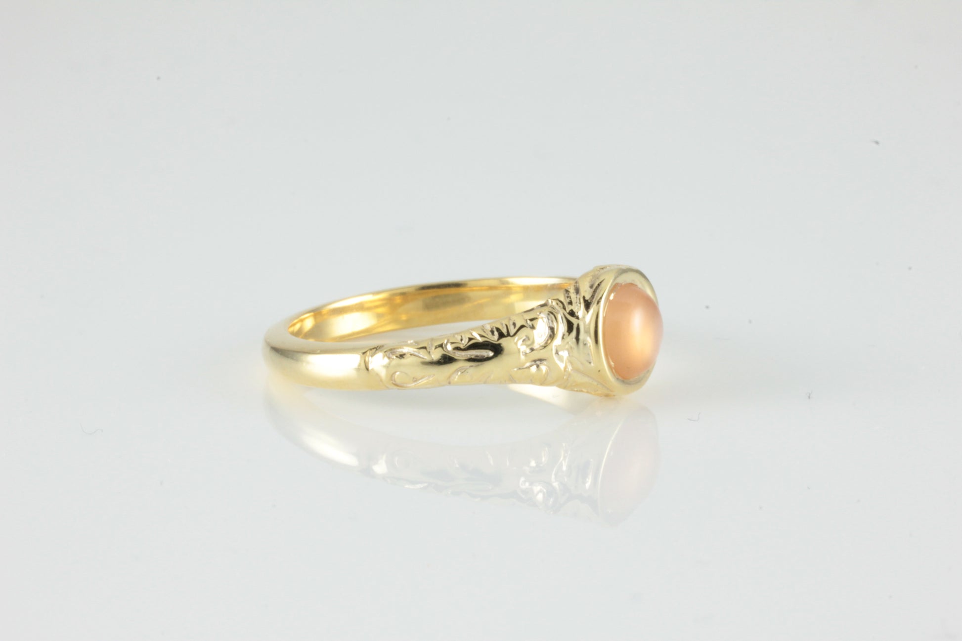 'Narona' Victorian style Round Peach Moonstone Cabochon Ring