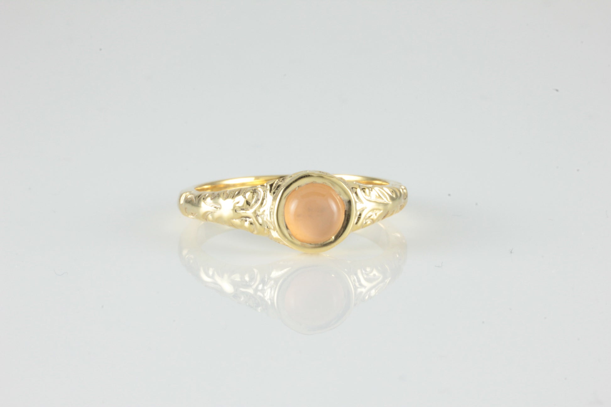 'Narona' Victorian style Round Peach Moonstone Cabochon Ring