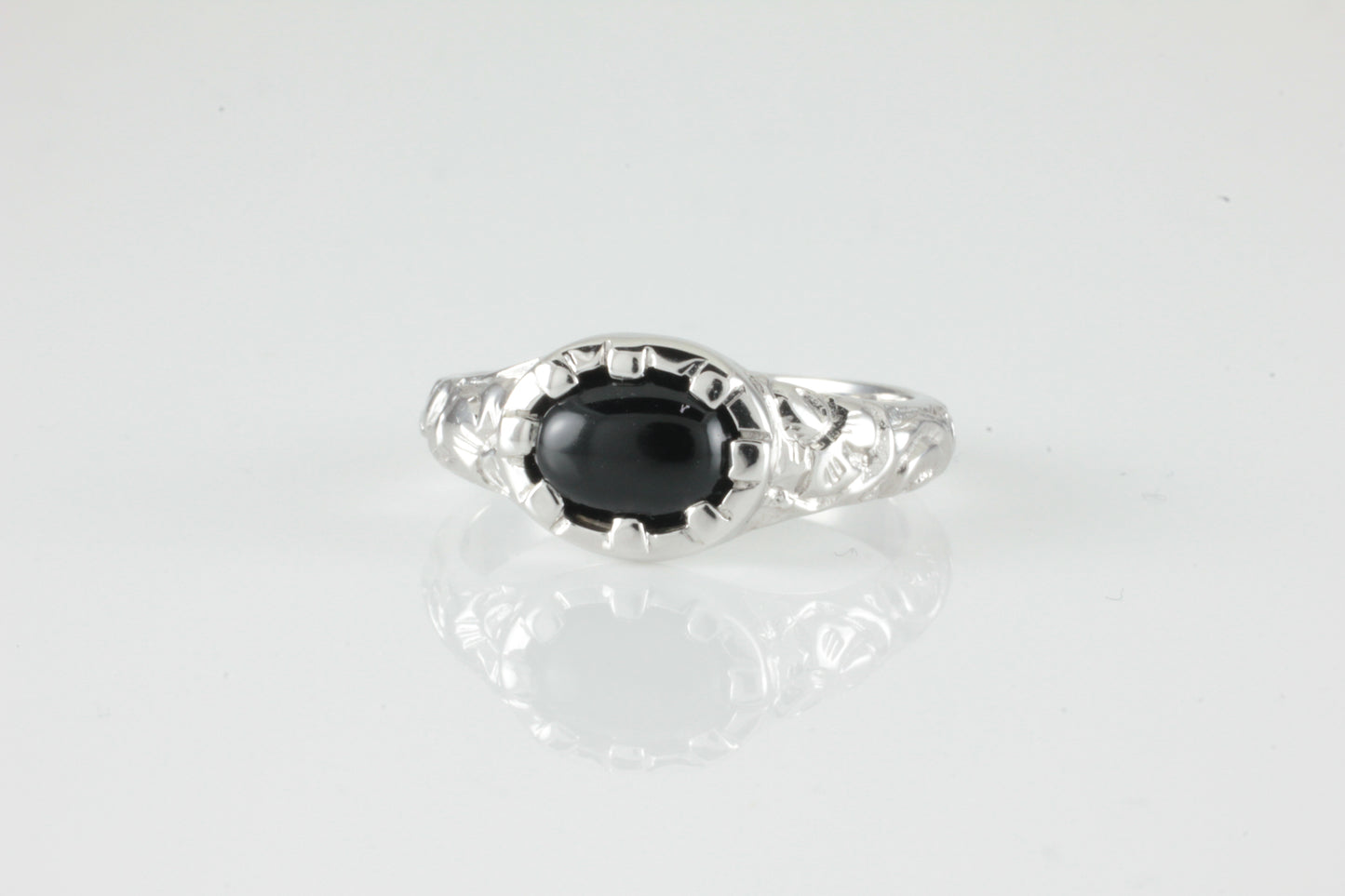 'Nida' Georgian style Oval Onyx Cabochon Ring