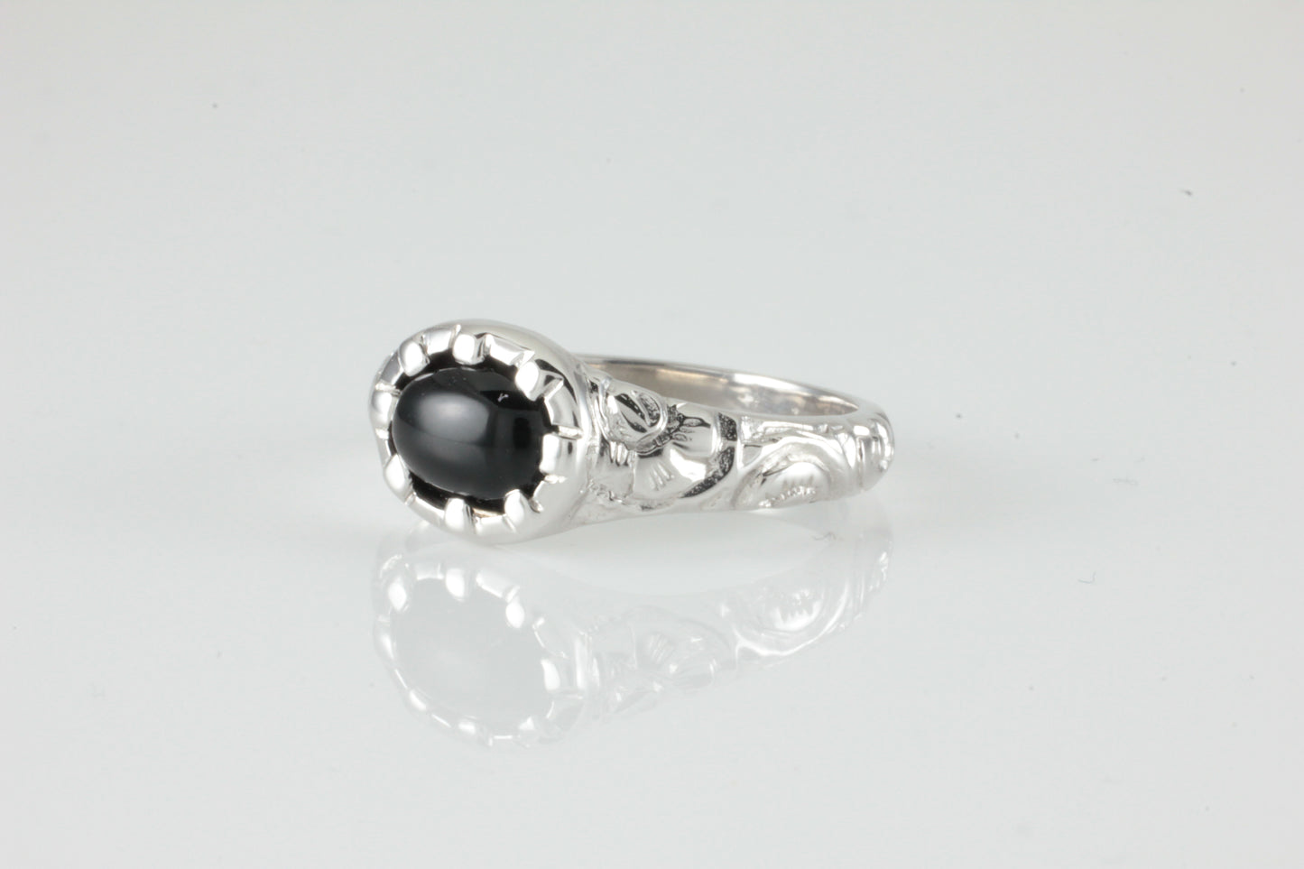 'Nida' Georgian style Oval Onyx Cabochon Ring