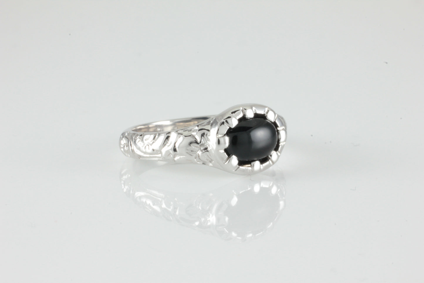 'Nida' Georgian style Oval Onyx Cabochon Ring