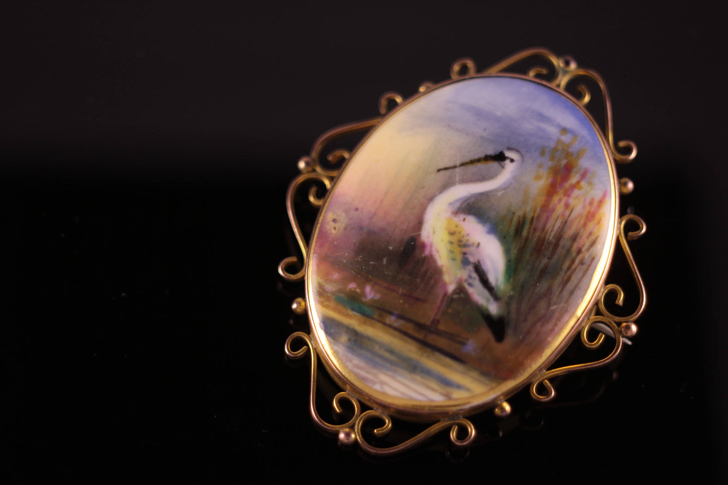 Antique Heron 9ct Yellow Gold Brooch Hand Painted Ceramic bird brooch