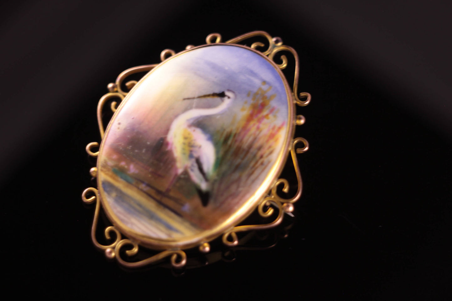 Antique Heron 9ct Yellow Gold Brooch Hand Painted Ceramic bird brooch
