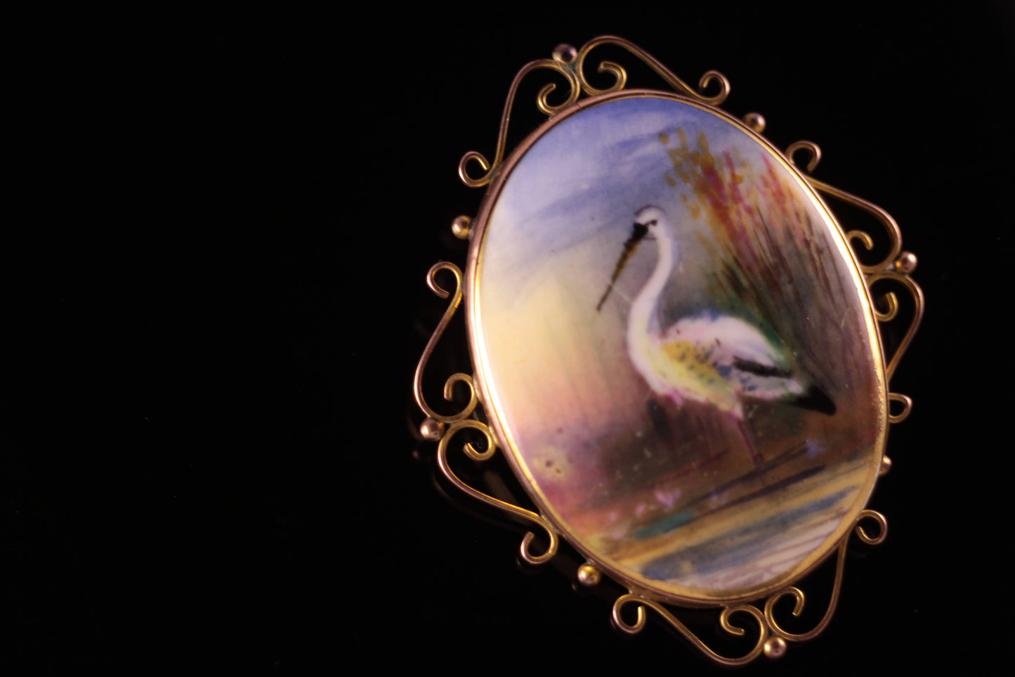 Antique Heron 9ct Yellow Gold Brooch Hand Painted Ceramic bird brooch