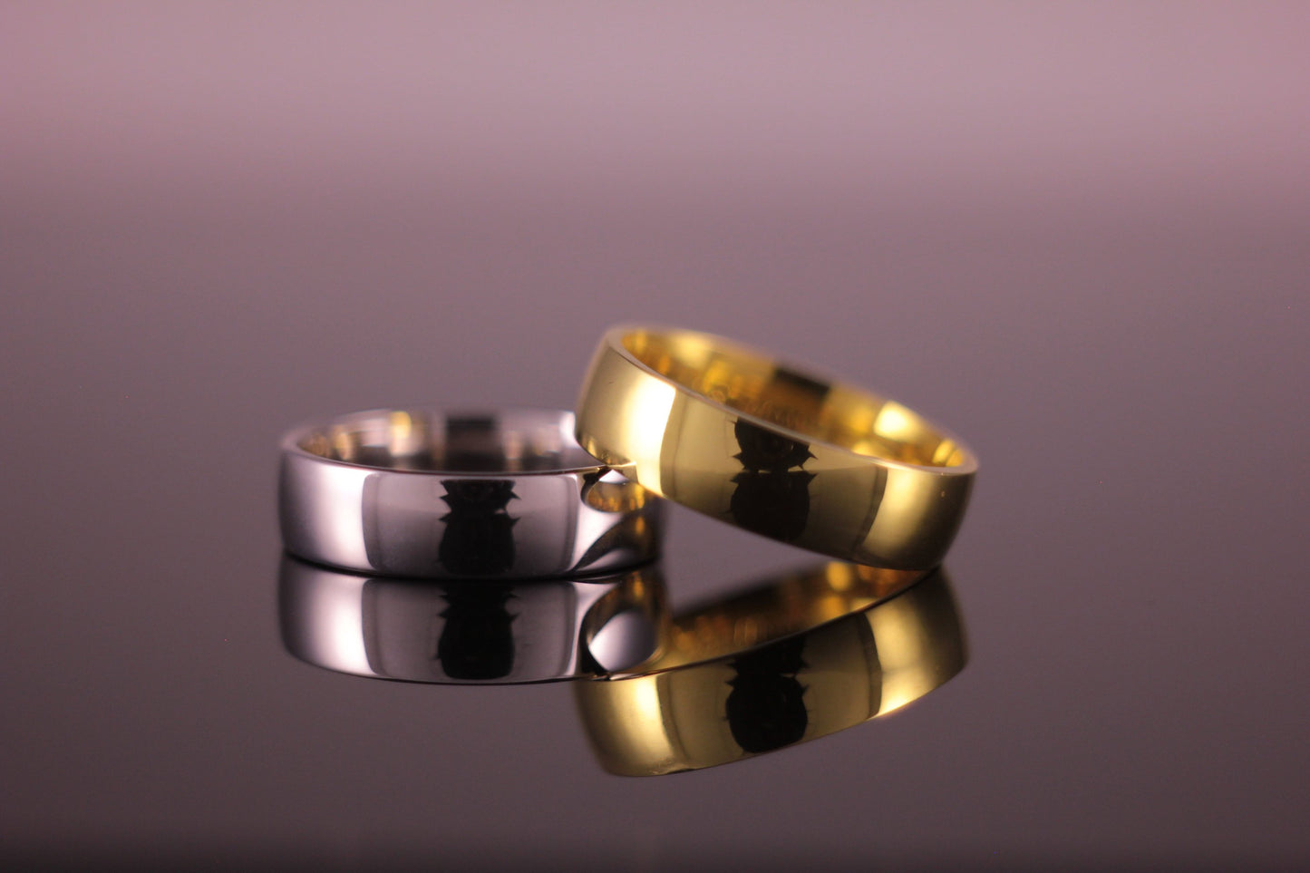 18ct 6mm 'D' Profile Wedding Band in 18ct Yellow & White Gold