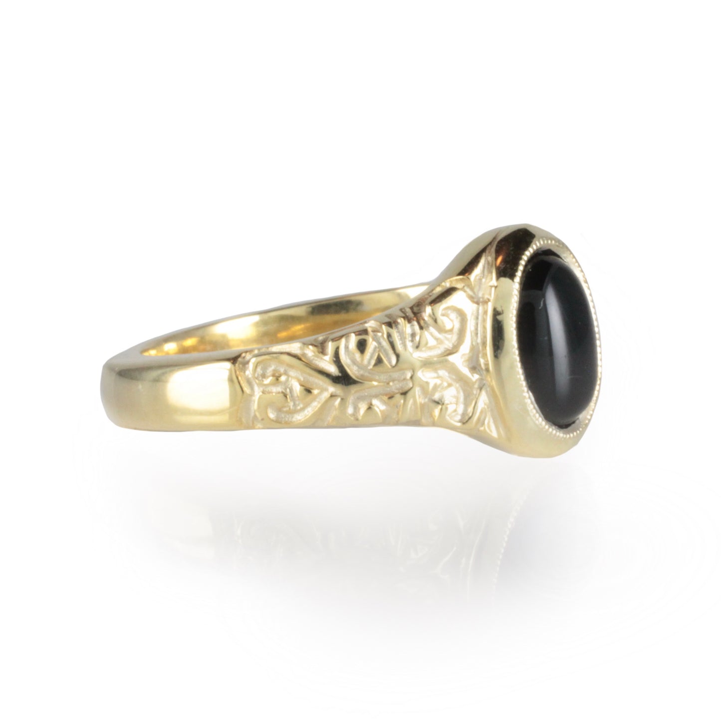 'Sostra' Victorian style Oval Onyx Cabochon Ring