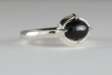 Load image into Gallery viewer, &#39;Coria&#39; Ancient style Silver &amp; Oval Onyx Cabochon Claw Ring